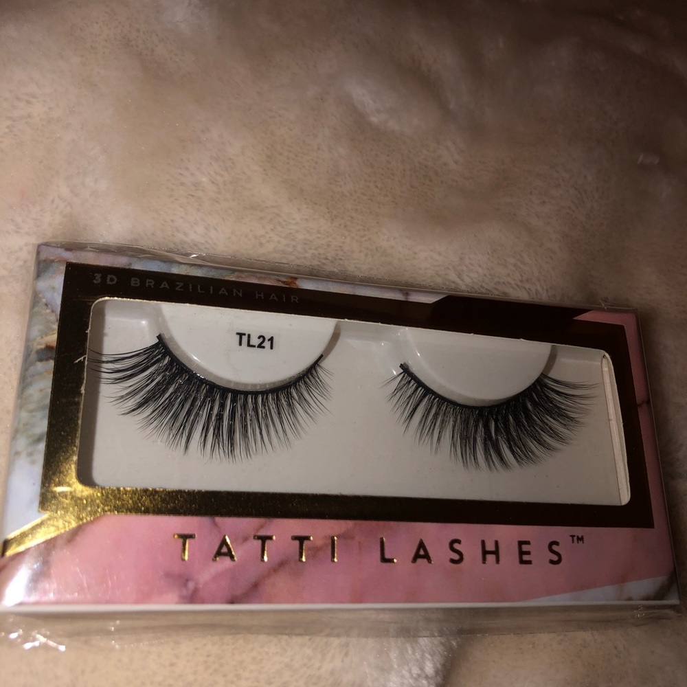 Eyelashes - Picture 4 of 8